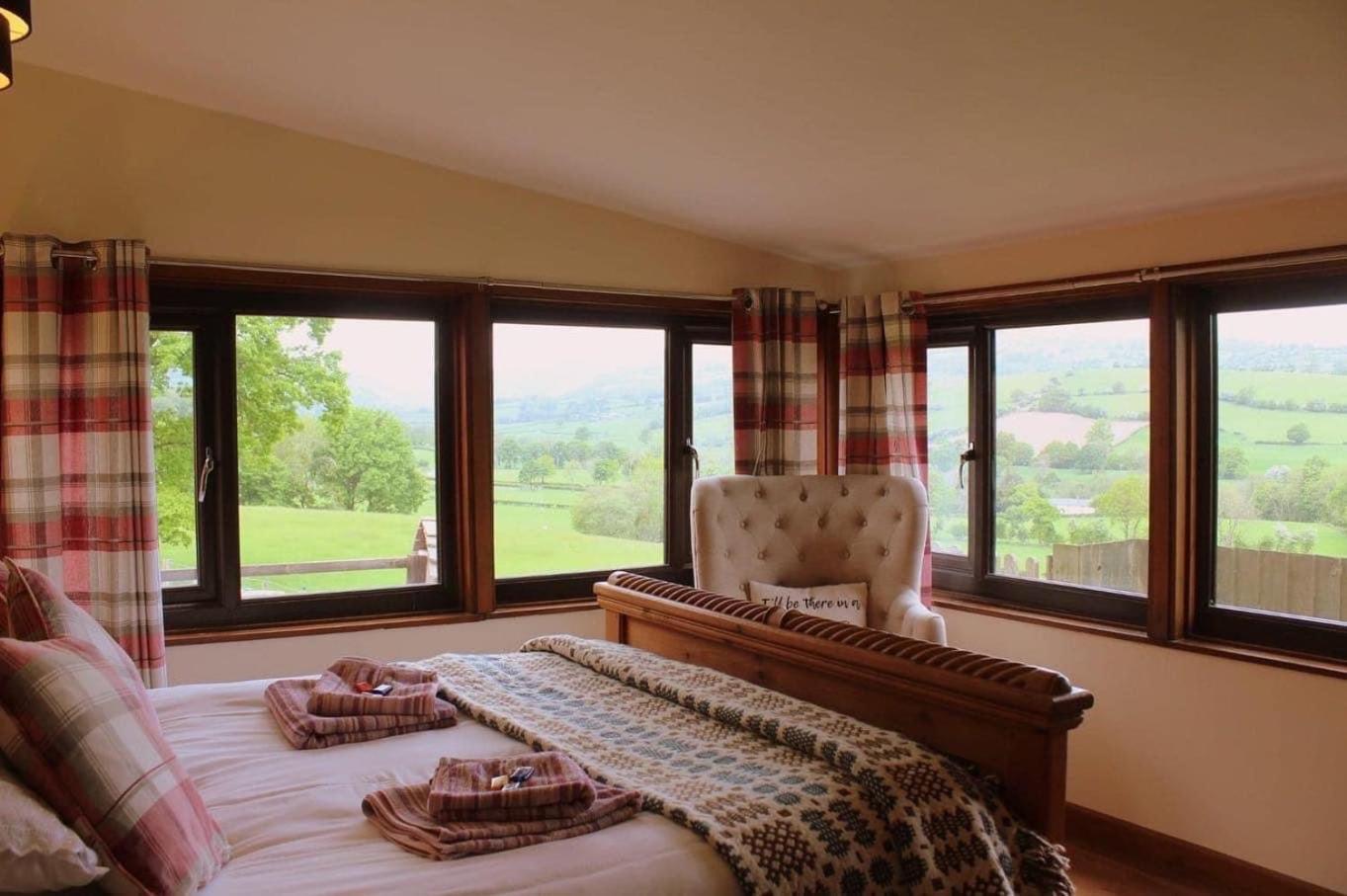 The Retreat Villa Llanrhaeadr-ym-Mochnant Ngoại thất bức ảnh